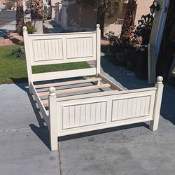 White Wood Poster Bed Frame - Queen