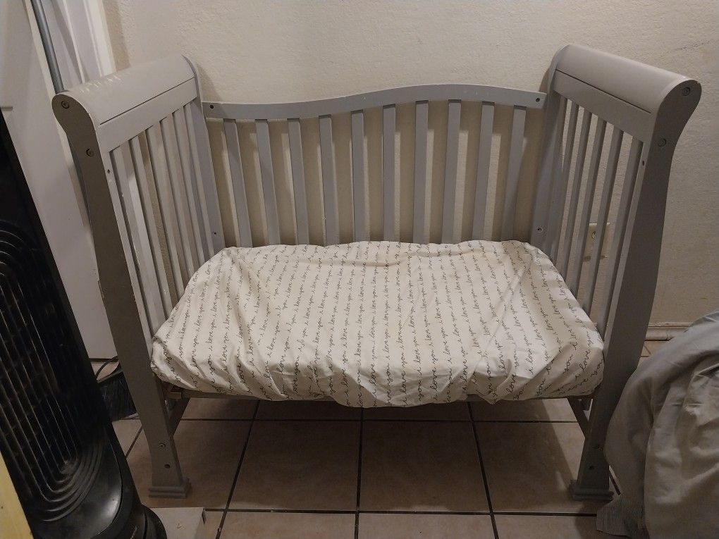 Mini Crib