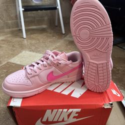 Nike Triple Pink Women Size 8