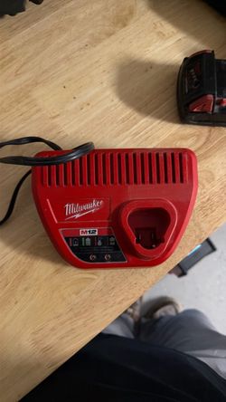 M12 charger