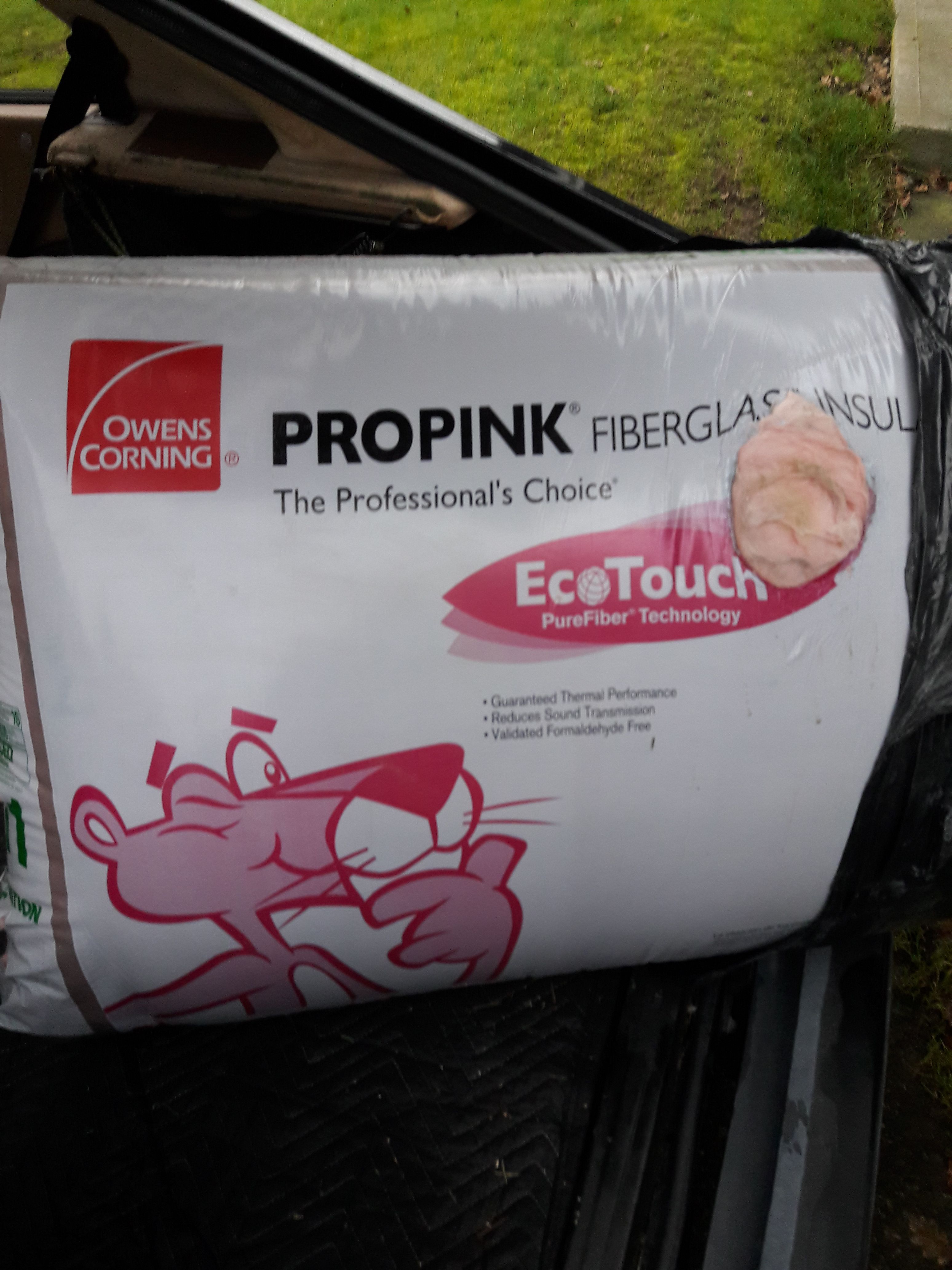ProPink fiberglass insulation R11