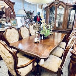 AICO By Michael Amini BELLA VENETO Dinning Set - GA