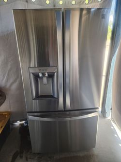 Kenmore Elite Counter Depth French Door Refrigerator Stainless Steel with water and ice 🧊 👌