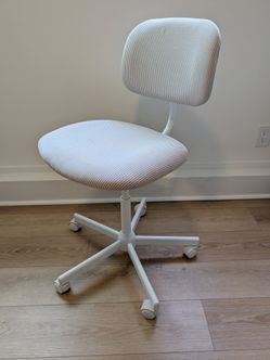 Swivel Rolling Chair