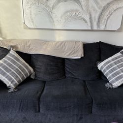 Like new three-piece sofa set