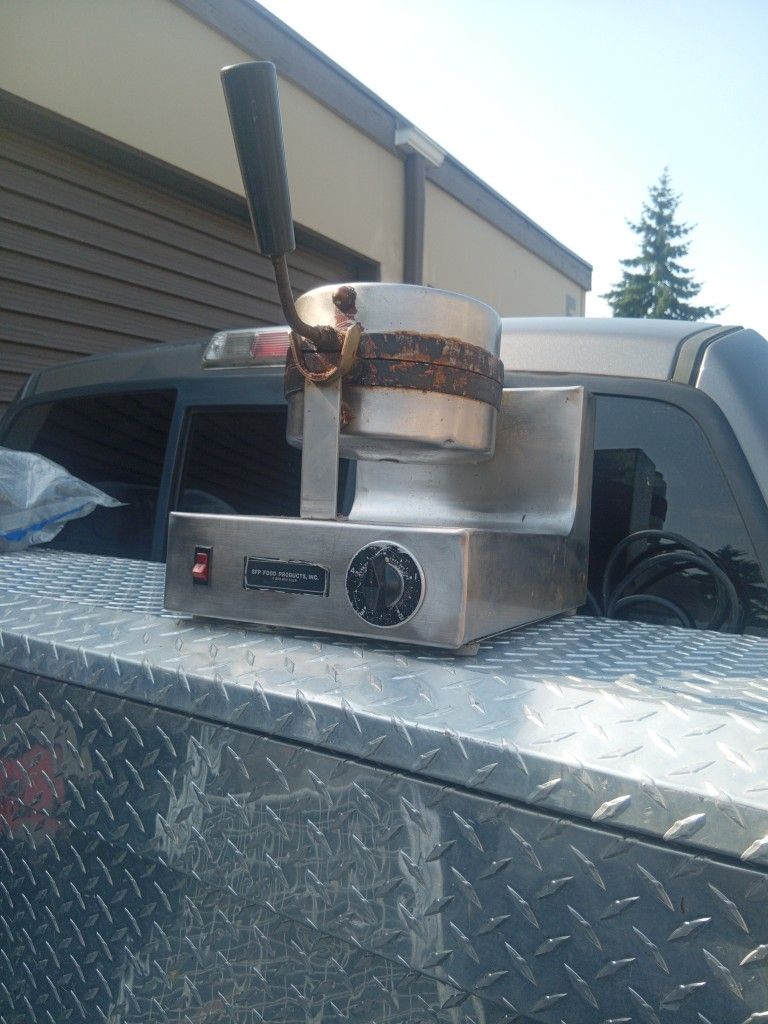 Commercial Waffle Maker