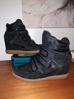Women's Aldo's Sneaker shoe wedges