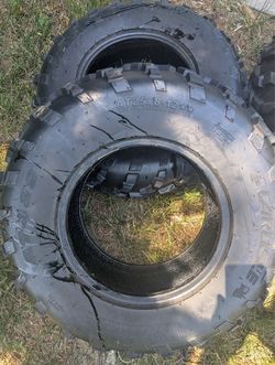 Suzuki ATV King Quad tires