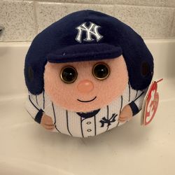 NWT Yankees baseball beanie baby