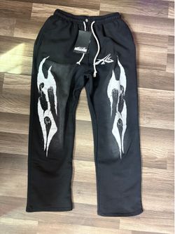 hellstar tees and sweatpants with bags 85$ for everything 1 L tee 1 M tee and M sweatpants