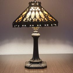 Gothic Victorian Art & Craft Table Lamp 