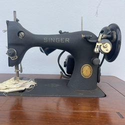 Vintage Singer SewMachine