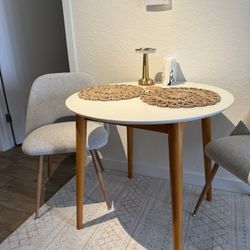 Modern Scandinavian Dining Table (comedor) – Brand New – White & Wood