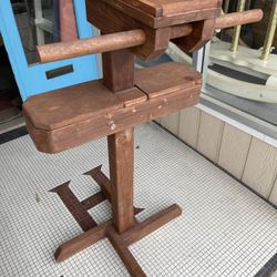 Handmade gentleman’s rack/Butler
