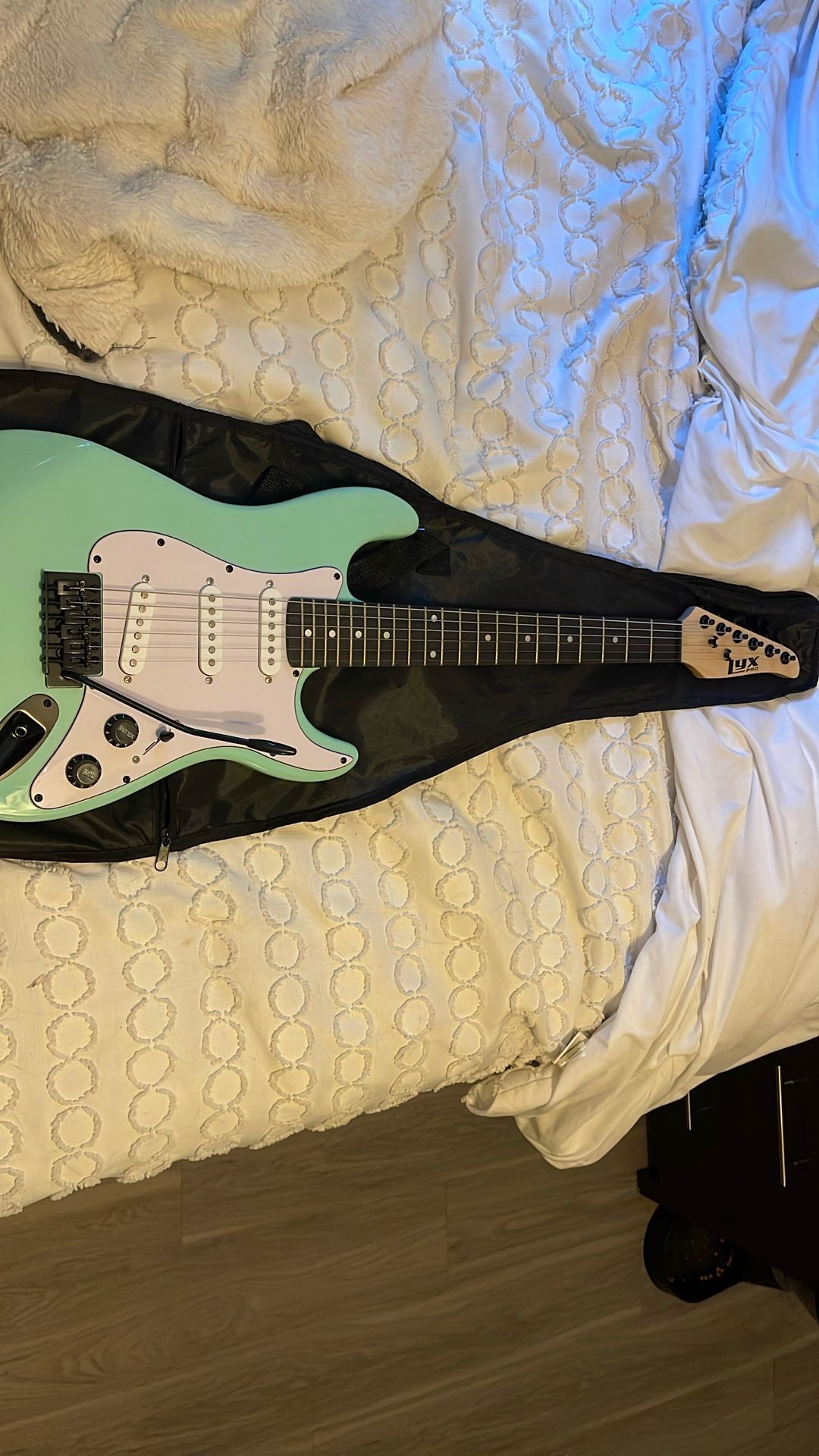 LYX Pro 39” guitar only