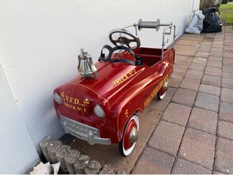 Vintage gearbox pedal car