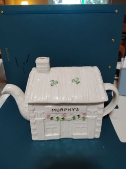 Belleek Collectible Murphys Pub Teapot