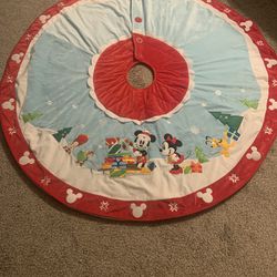 Mickey Mouse Tree Skirt