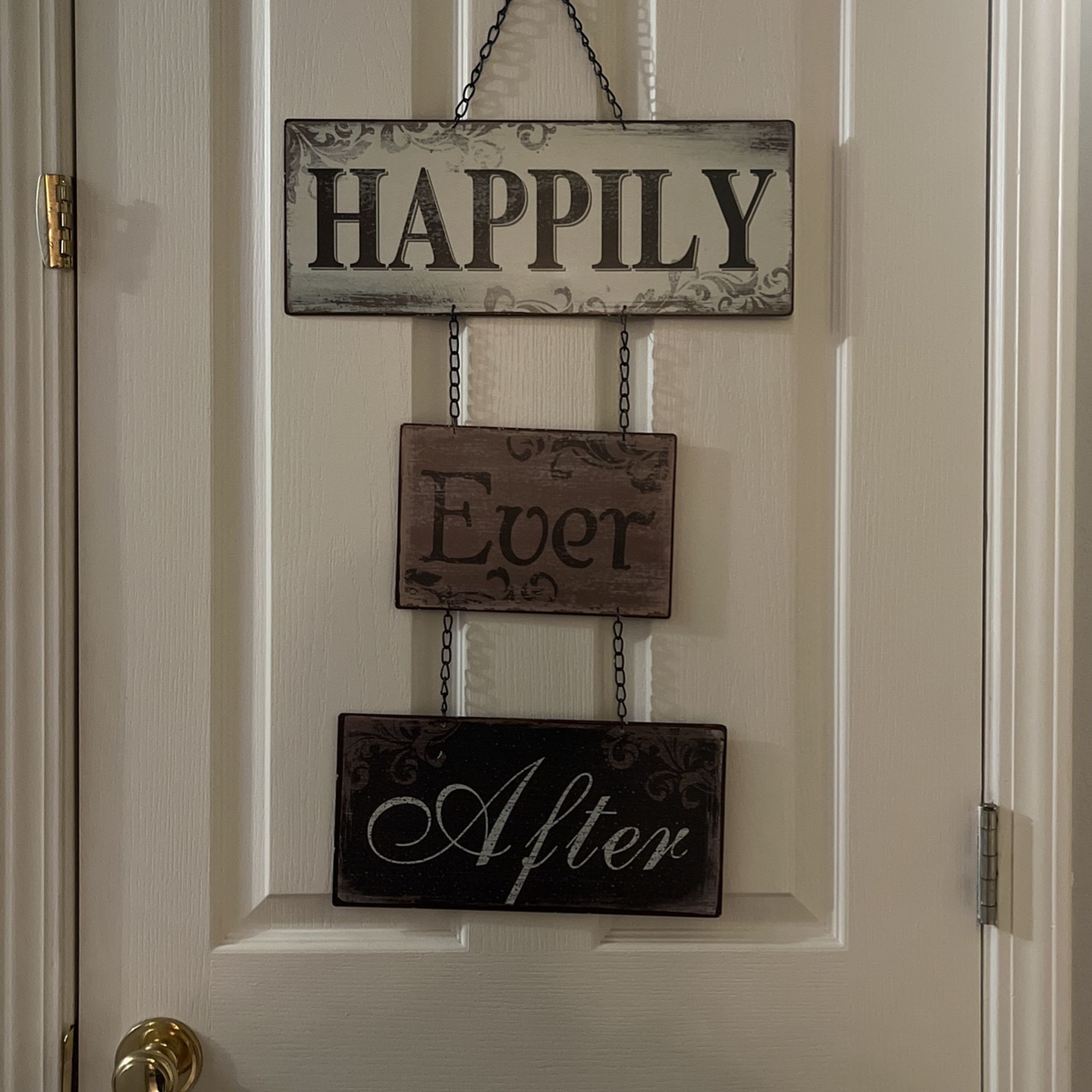 Wall Sign “Happily Ever After”