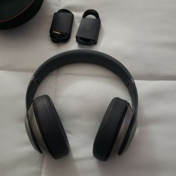 Grey Wired Studio Beats 