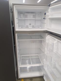 Whirlpool WRT518SZFM 18 Cu.ft Refrigerator Top Freezer 