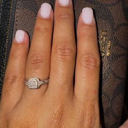White Gold Diamond Ring 💍 Wedding ‼️FOR SALE‼️