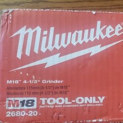Milwaukee M18 Grinder