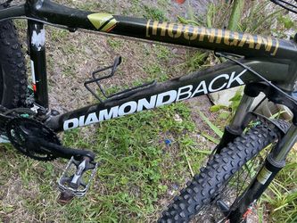 Diamondback bike  24 speed disc brake front and back