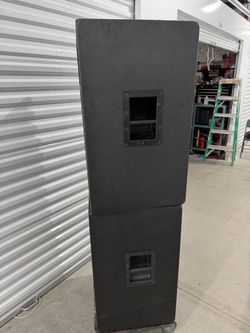 Yamaha concert speakers