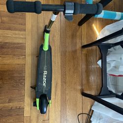 Black Label Razor Scooter