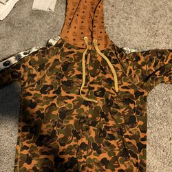 McmXbape hoodie brand new with package size M