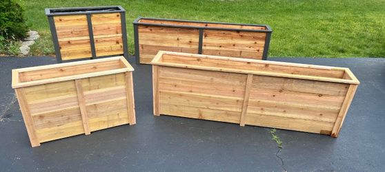 Single Rectangular cedar planter