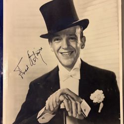 Authentic Vintage Signed Autographed Fred Astaire 8 X10 Black and White Glossy Photograph 