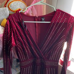 Really Cute Size Small Burgendy Windsor Dress