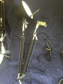 Artemisinin lamps