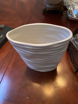 White textured Ceramic Bowl 