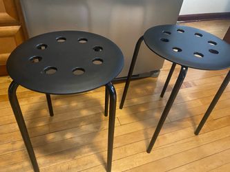 17” stools