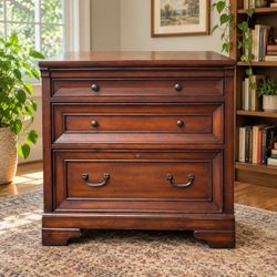 Sturdy Wood Cabinet 3-Drawer