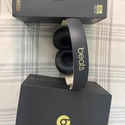 BRAND NEW BEATS STUDIO 3