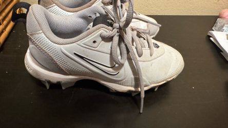 Boys cleats