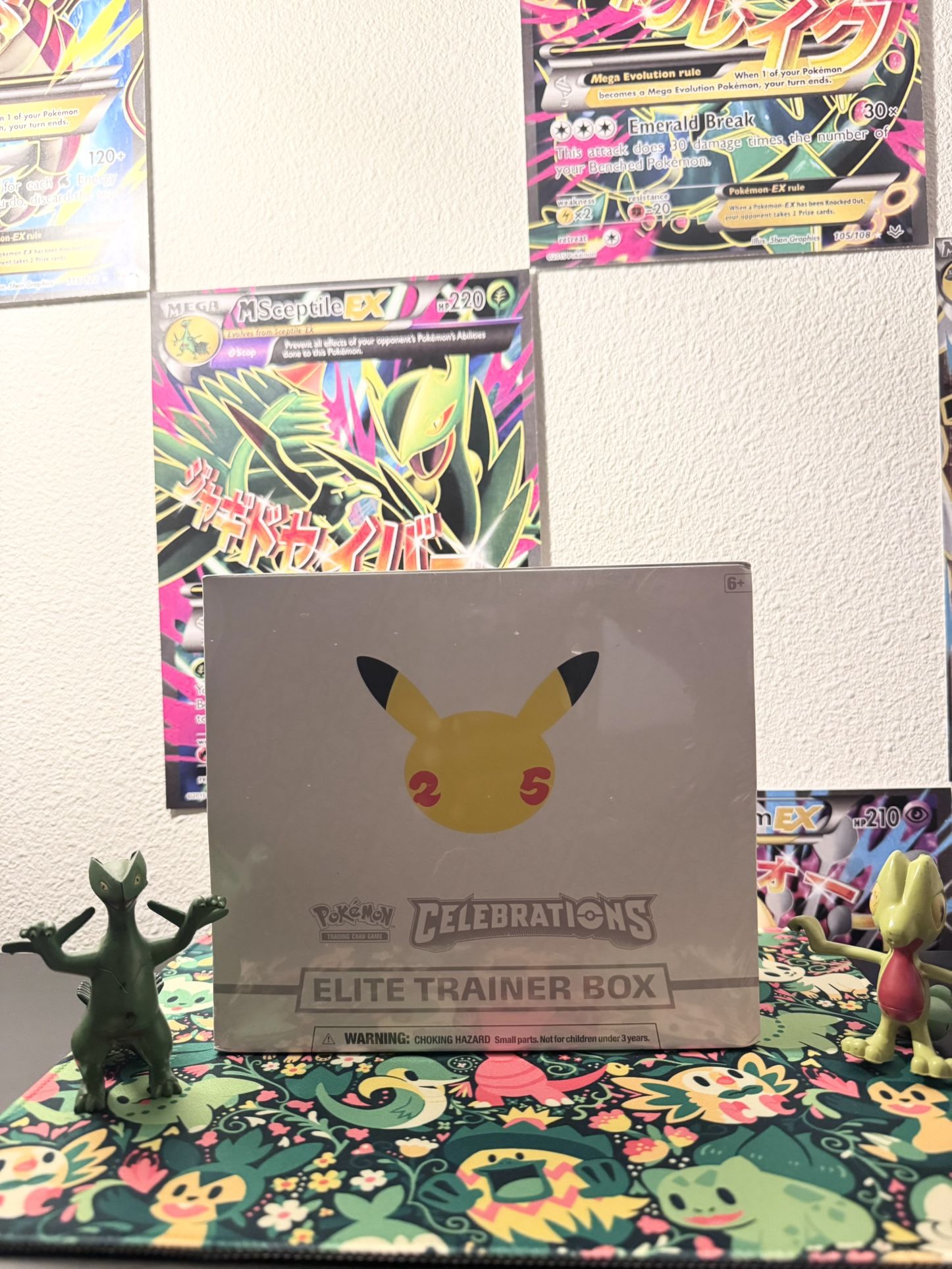🎉 25th Pokemon Celebrations Elite Trainer Box 🎉