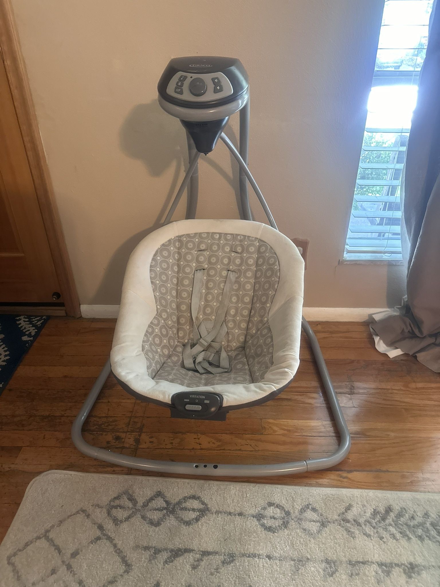 Graco Simple Sway Baby Swing