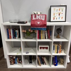 Bookshelf 