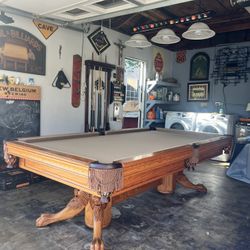 Pool Table 8ft ( Free Delivery & Set Up & New Color Felt Of Your Choice ) 