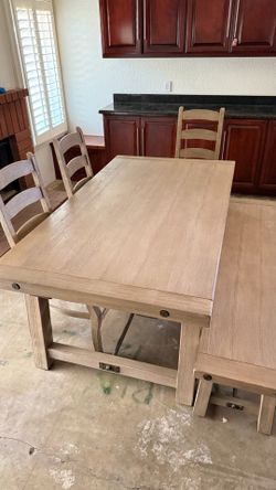 Pottery barn, like new dining table