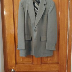 Men’s Sport Coats and Pants Sets - Size 34