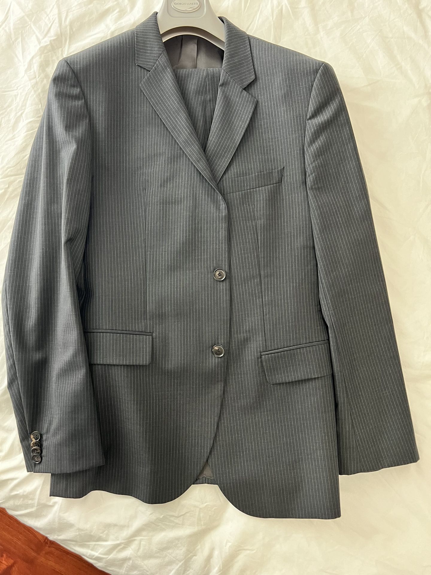Hugo Boss 42 Regular Light Gray Pinstripe Single Breasted Suit