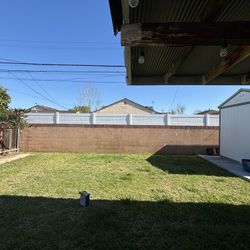 Vinyl Fence Privacy Topper 