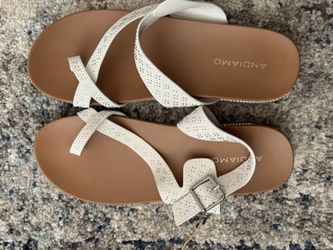 Women’s Sandals