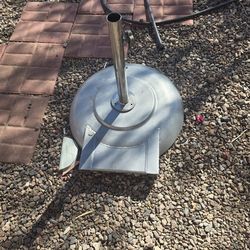 Heavy duty umbrella bases/stands